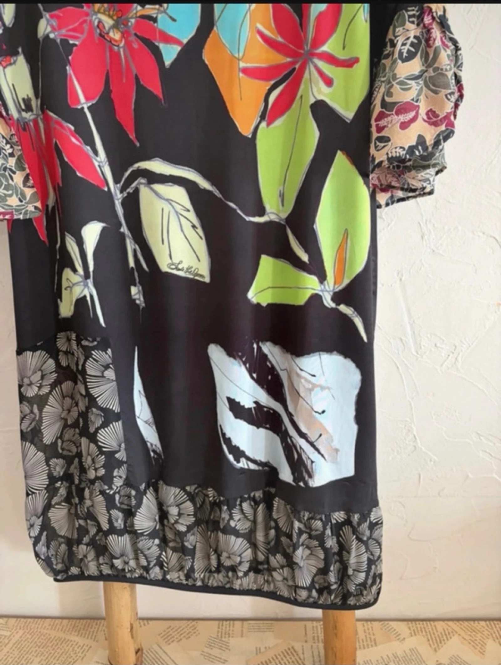 Lightweight colorful Save the Queen vintage dress size S – photo 4